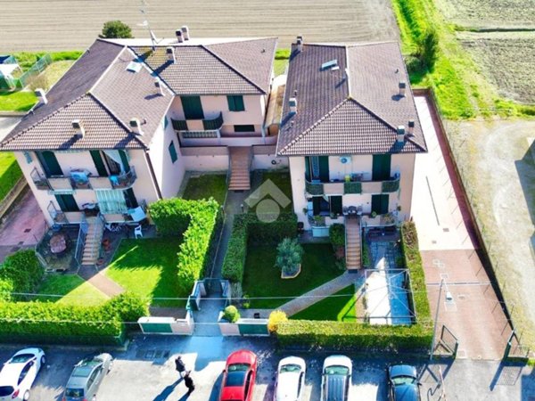 appartamento in vendita a Brescello in zona Lentigione