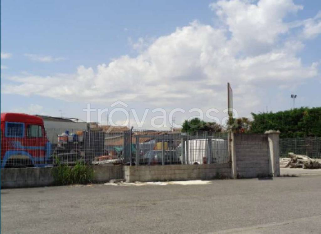 locale commerciale in vendita a Brescello