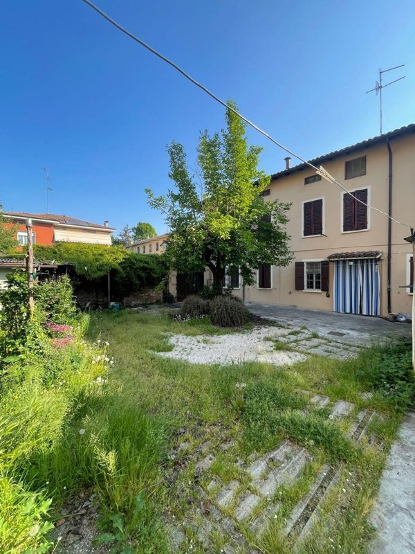 casa semindipendente in vendita a Brescello