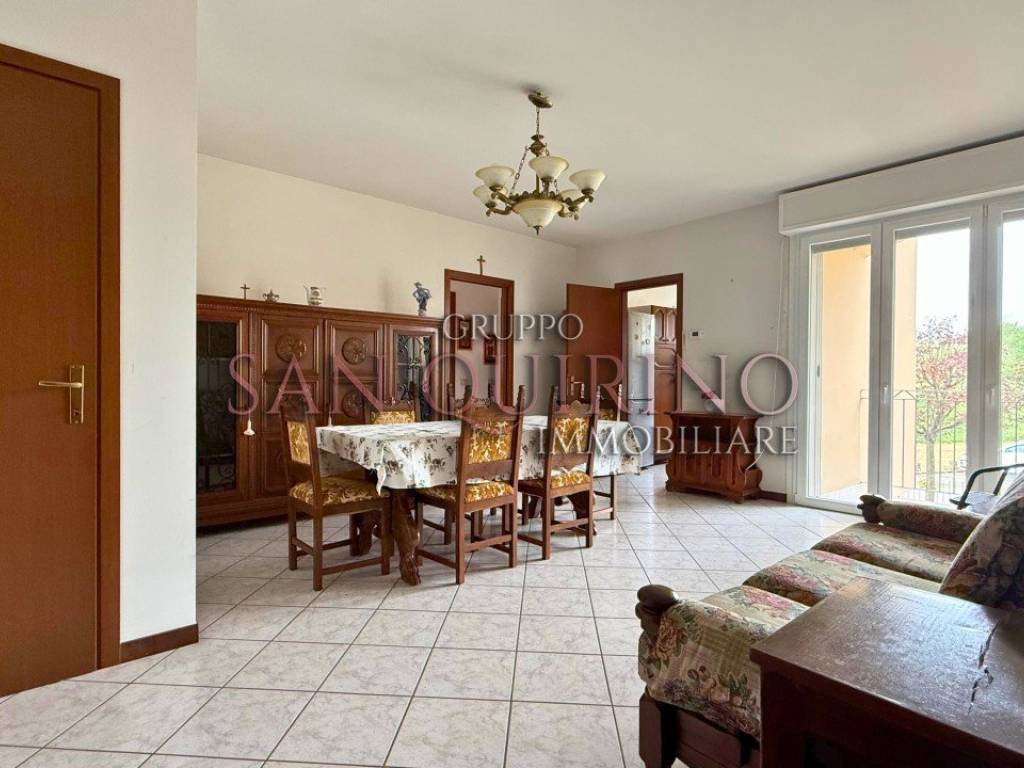 appartamento in vendita a Brescello in zona Lentigione