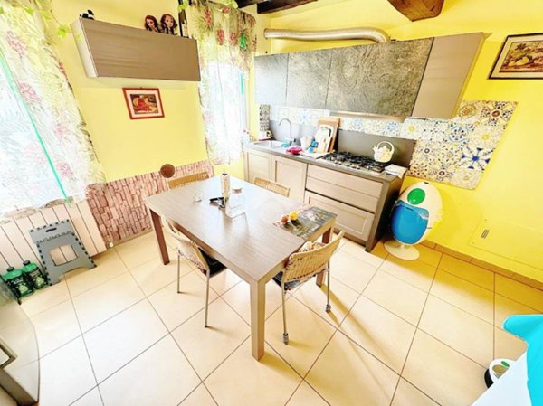 casa indipendente in vendita a Brescello in zona Lentigione