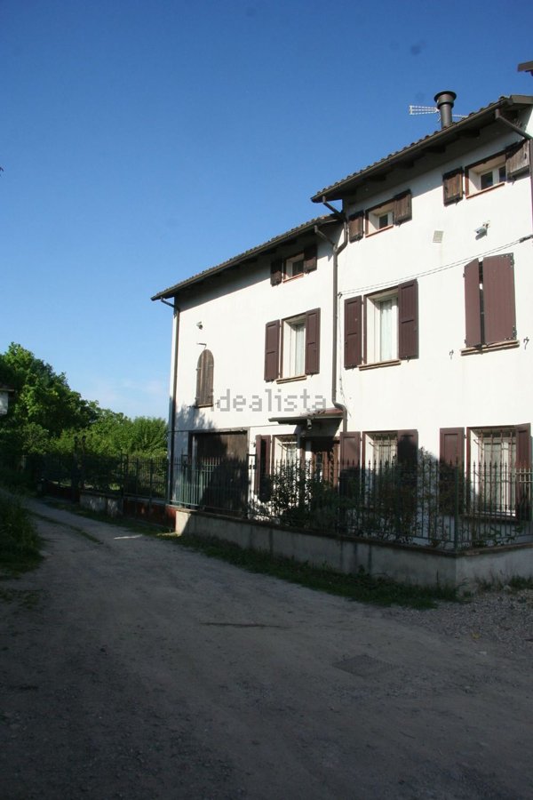 casa indipendente in vendita a Brescello