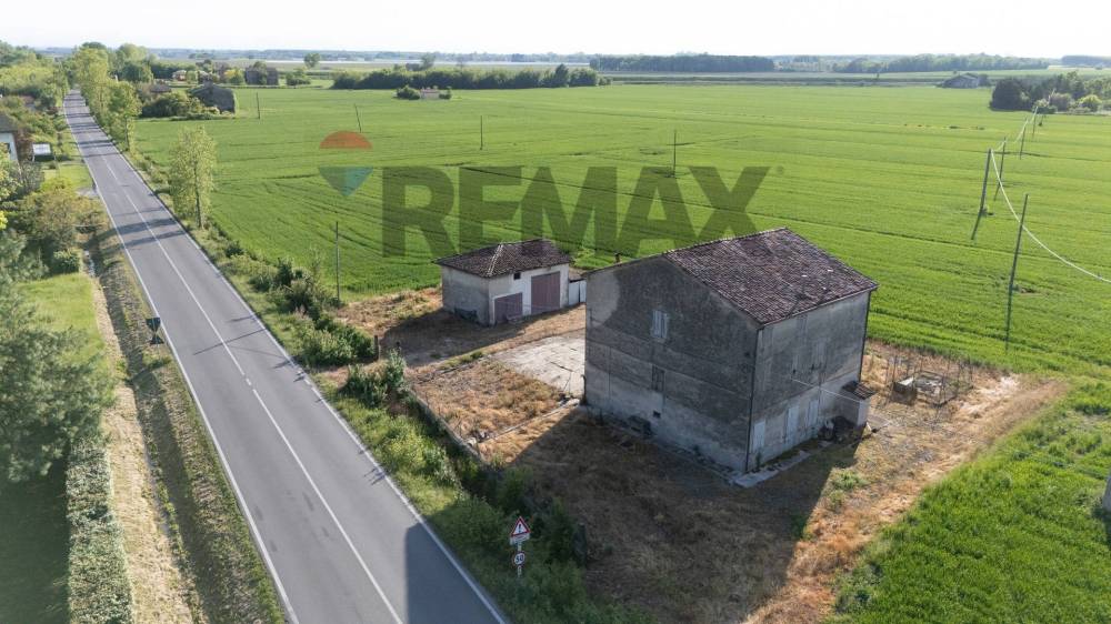 casa indipendente in vendita a Brescello
