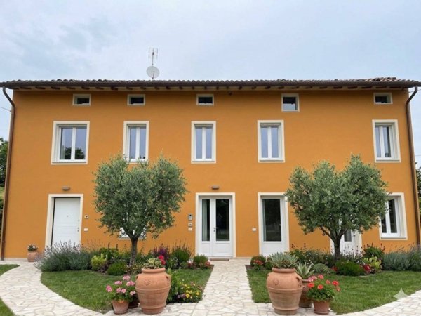 casa indipendente in vendita a Brescello in zona Lentigione