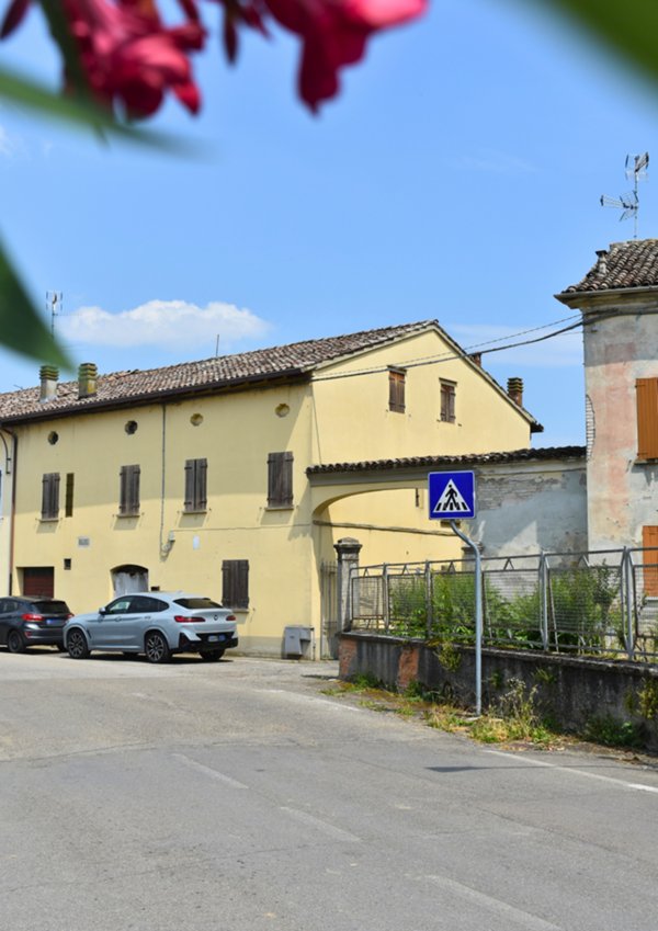 casa indipendente in vendita a Brescello in zona Lentigione