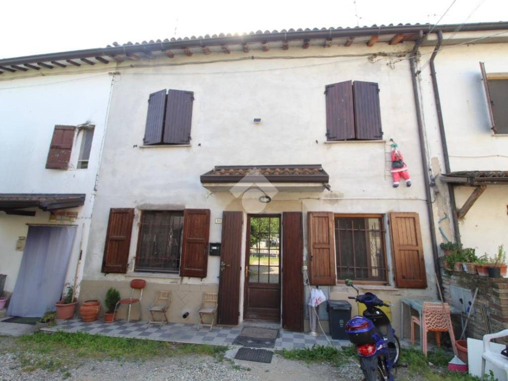 casa indipendente in vendita a Cadelbosco di Sopra