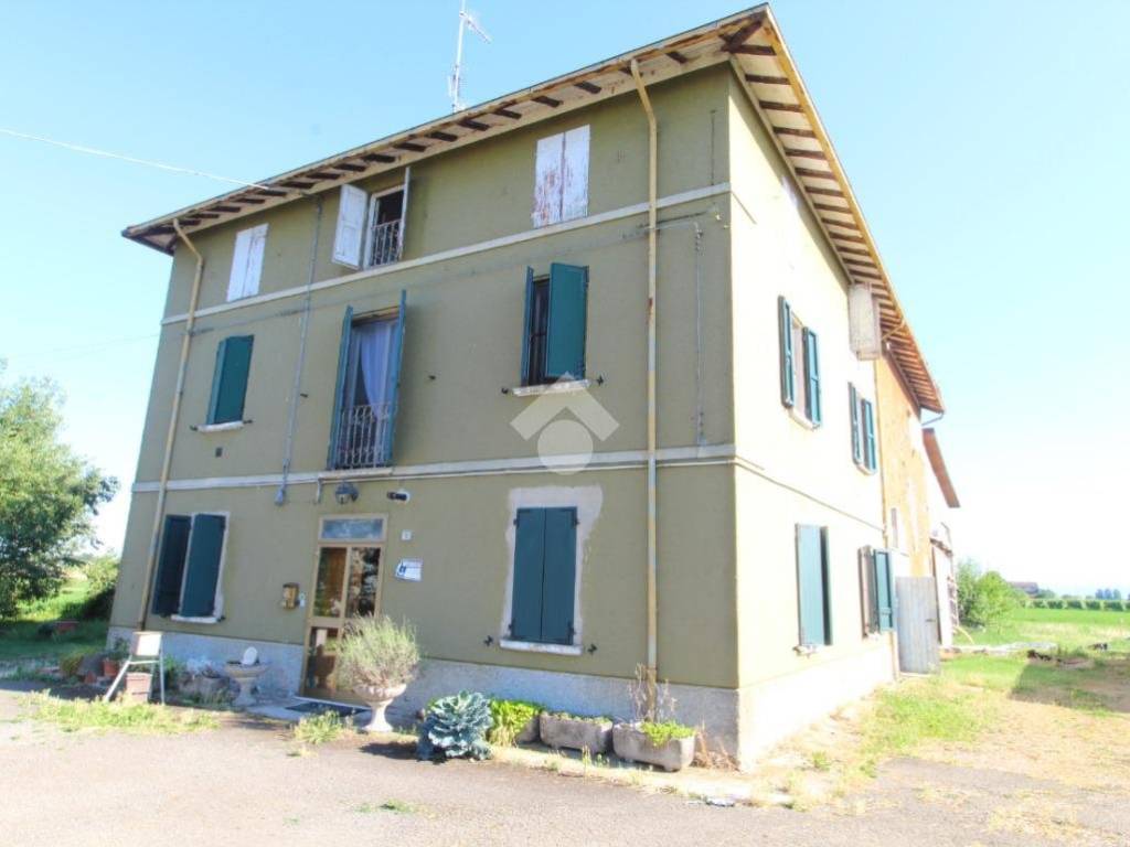 casa indipendente in vendita a Cadelbosco di Sopra