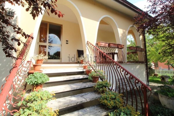 casa indipendente in vendita a Cadelbosco di Sopra