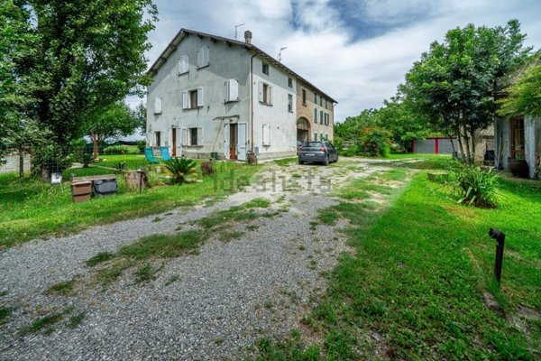 casa indipendente in vendita a Cadelbosco di Sopra