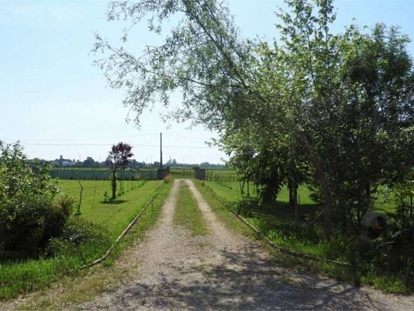 casa indipendente in vendita a Cadelbosco di Sopra
