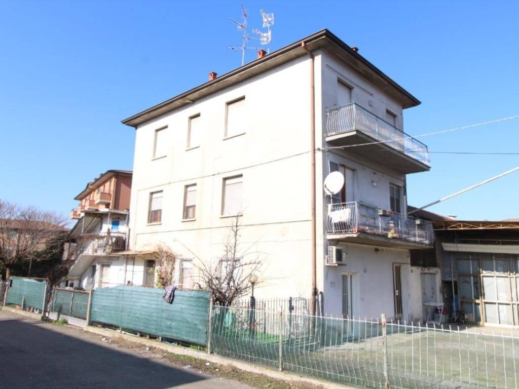 appartamento in vendita a Cadelbosco di Sopra