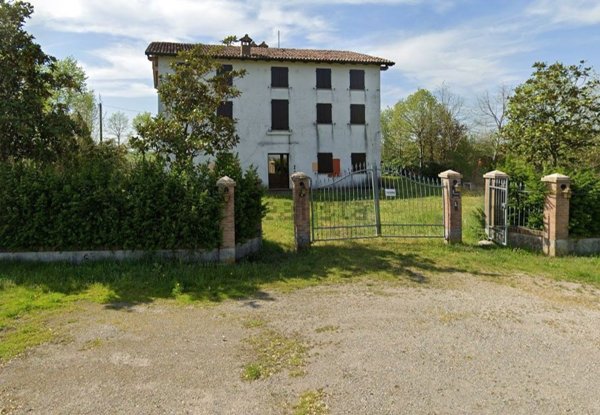 casa indipendente in vendita a Cadelbosco di Sopra