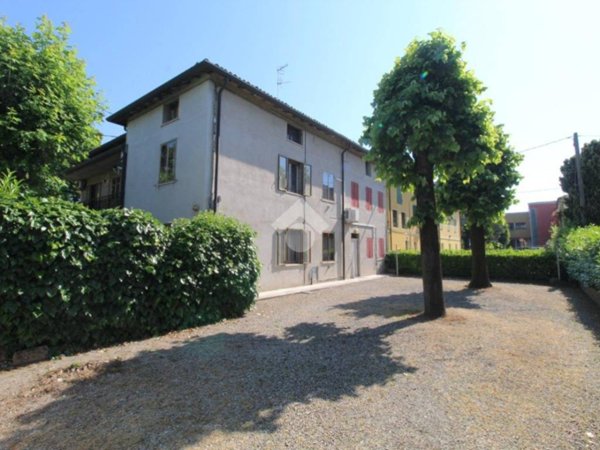 casa semindipendente in vendita a Cadelbosco di Sopra