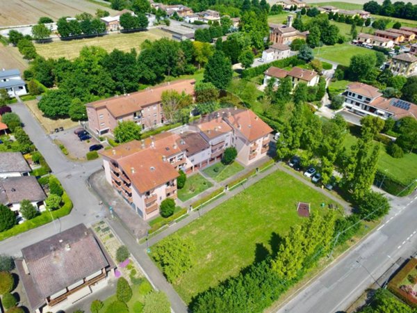 appartamento in vendita a Cadelbosco di Sopra in zona Cadelbosco di Sotto