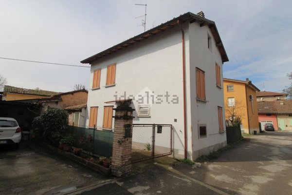 casa indipendente in vendita a Cadelbosco di Sopra in zona Zurco