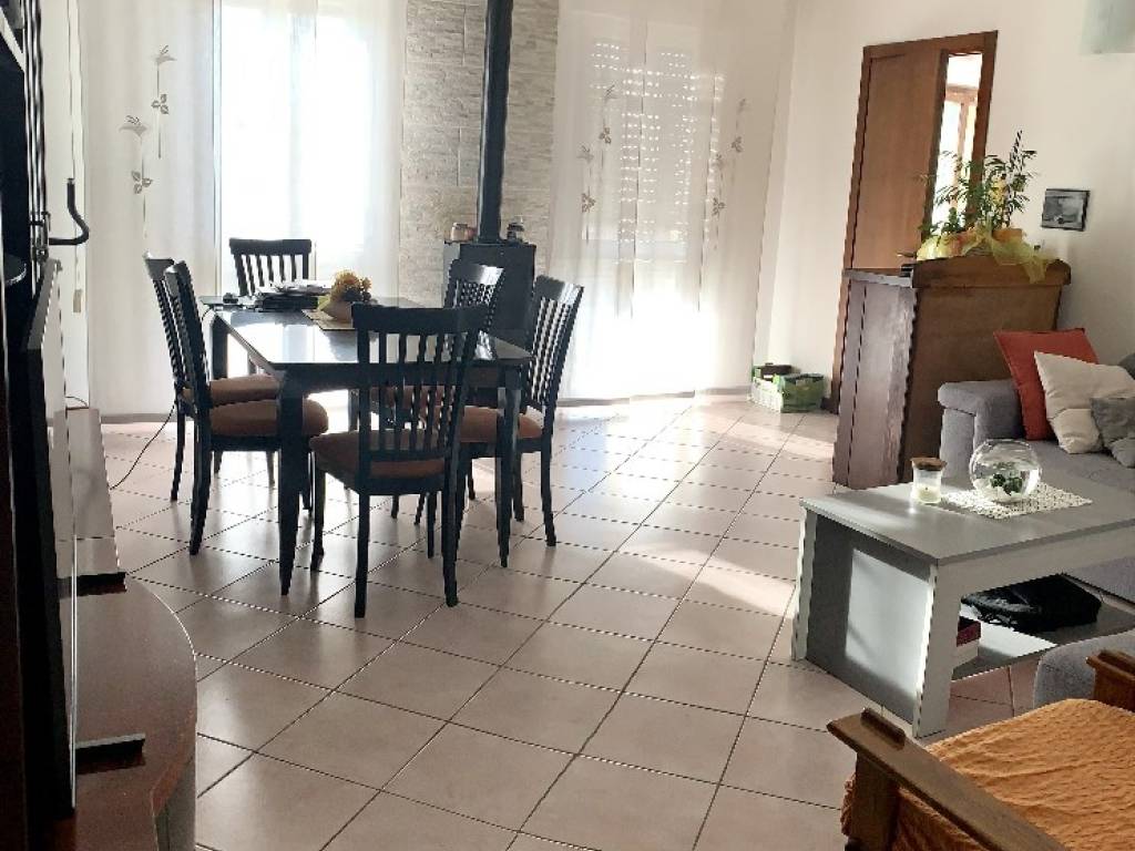 appartamento in vendita a Cadelbosco di Sopra