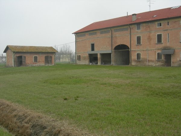 terreno edificabile in vendita a Cadelbosco di Sopra