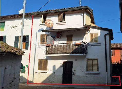 casa indipendente in vendita a Cadelbosco di Sopra