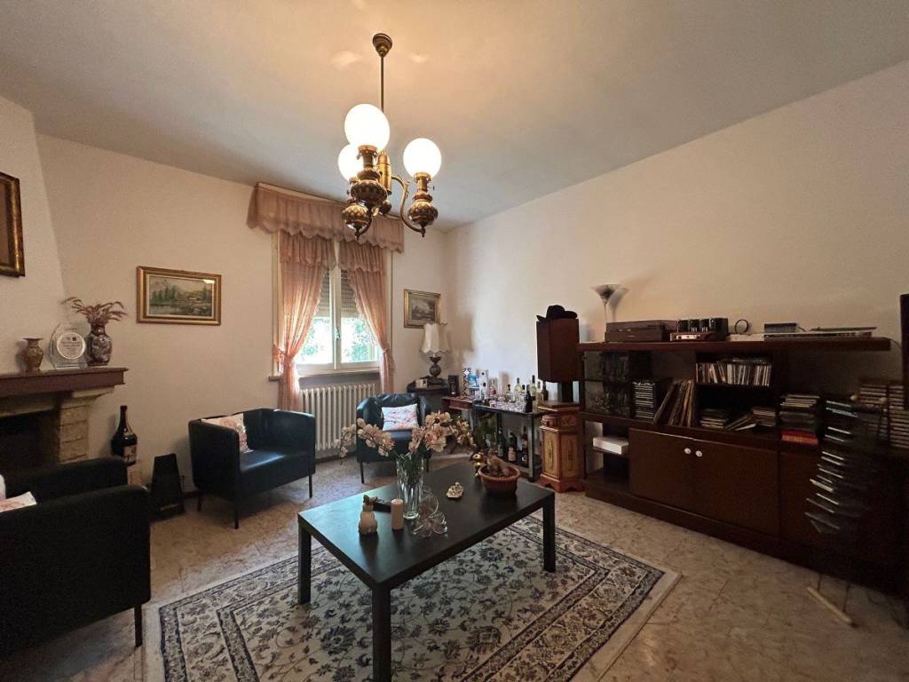 casa indipendente in vendita a Cadelbosco di Sopra