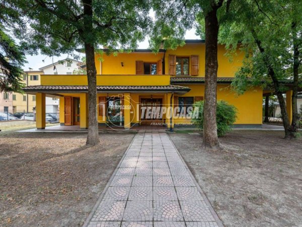 casa indipendente in vendita a Cadelbosco di Sopra