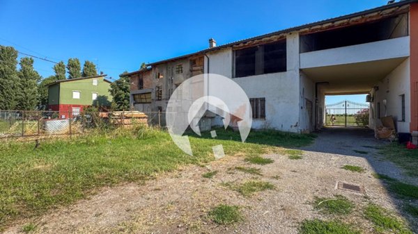 casa indipendente in vendita a Cadelbosco di Sopra