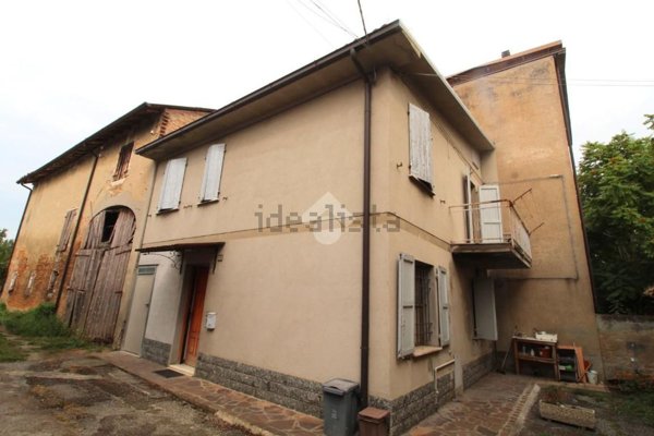 casa semindipendente in vendita a Cadelbosco di Sopra in zona Zurco