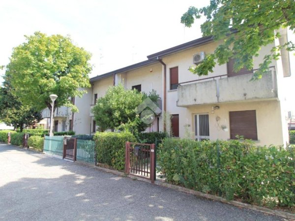 casa indipendente in vendita a Cadelbosco di Sopra