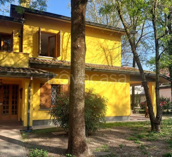 casa indipendente in vendita a Cadelbosco di Sopra