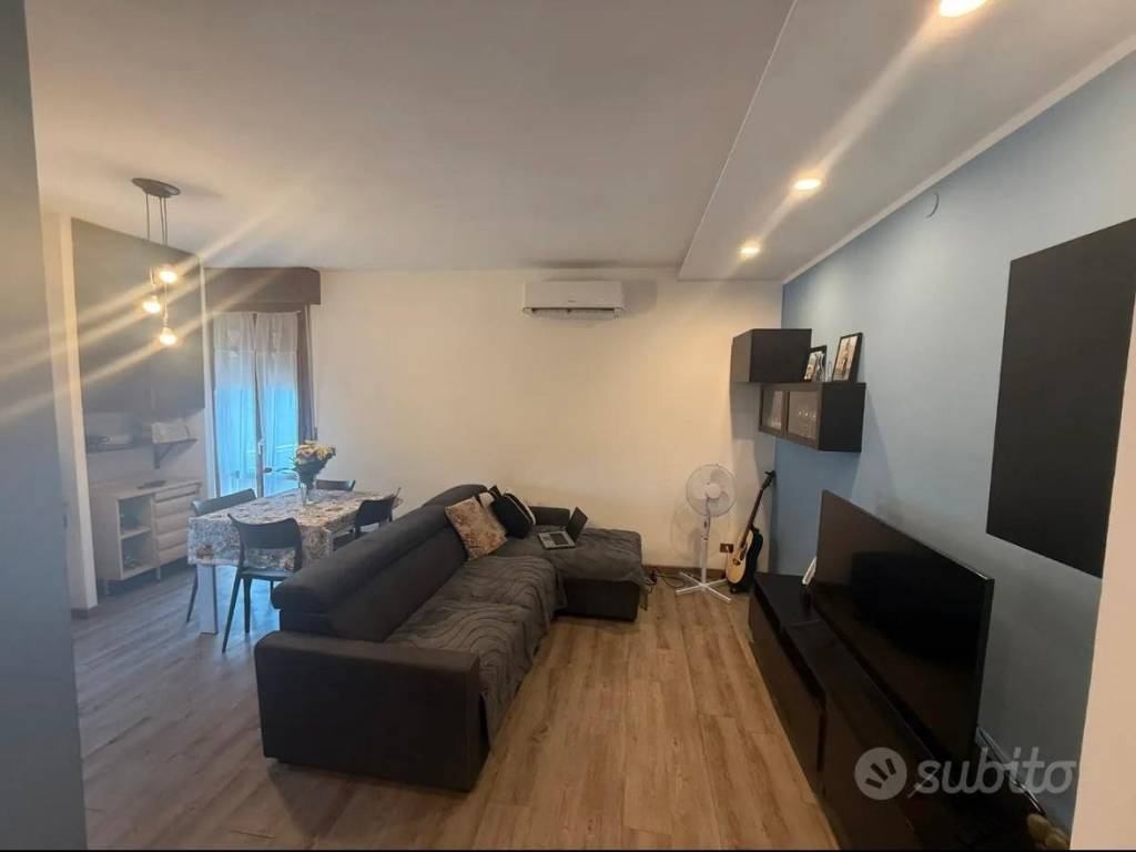 appartamento in vendita a Cadelbosco di Sopra in zona Cadelbosco di Sotto