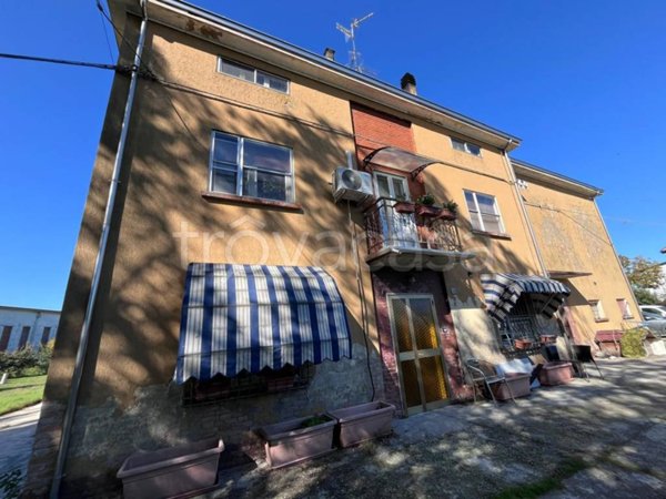 casa indipendente in vendita a Cadelbosco di Sopra