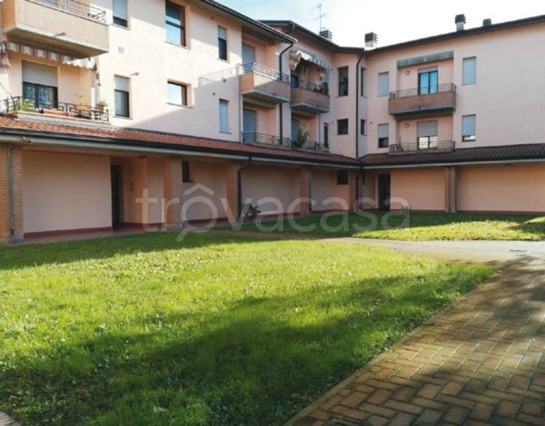 appartamento in vendita a Cadelbosco di Sopra in zona Cadelbosco di Sotto