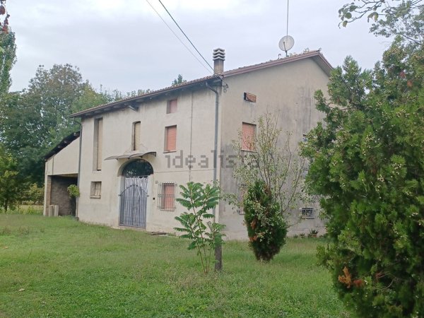 casa indipendente in vendita a Cadelbosco di Sopra
