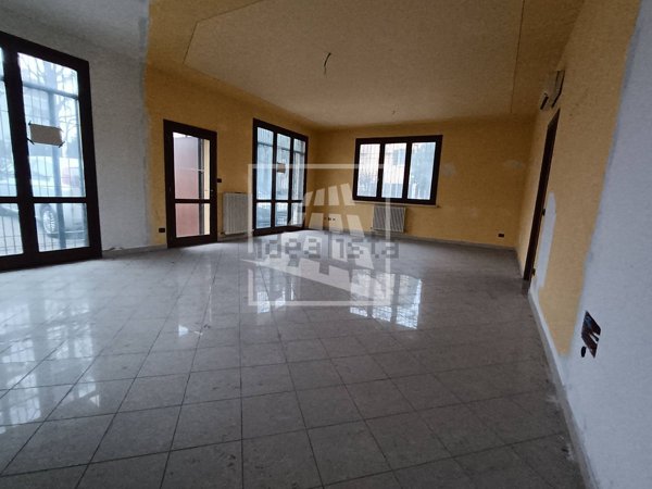 casa semindipendente in vendita a Cadelbosco di Sopra