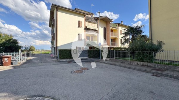 appartamento in vendita a Cadelbosco di Sopra