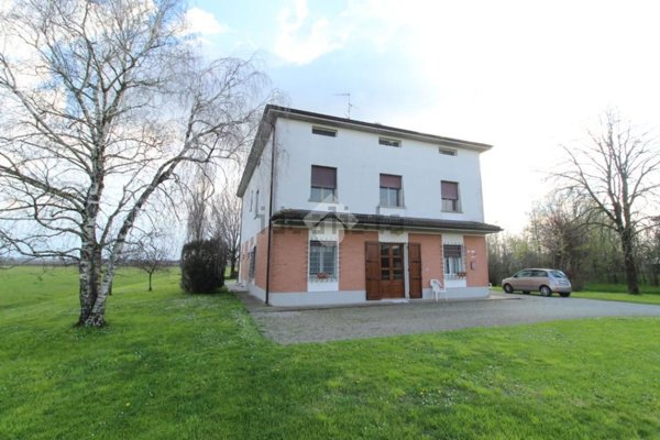 casa indipendente in vendita a Cadelbosco di Sopra in zona Zurco