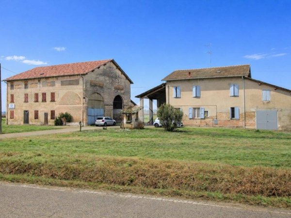 casa indipendente in vendita a Cadelbosco di Sopra