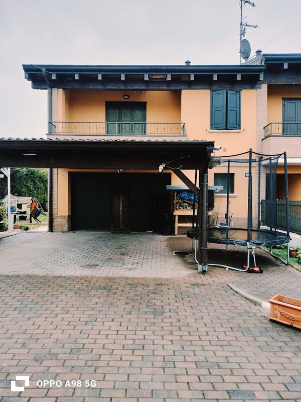 appartamento in vendita a Cadelbosco di Sopra