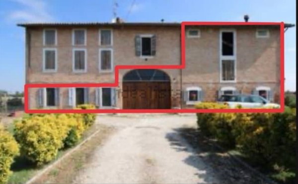 casale in vendita a Cadelbosco di Sopra