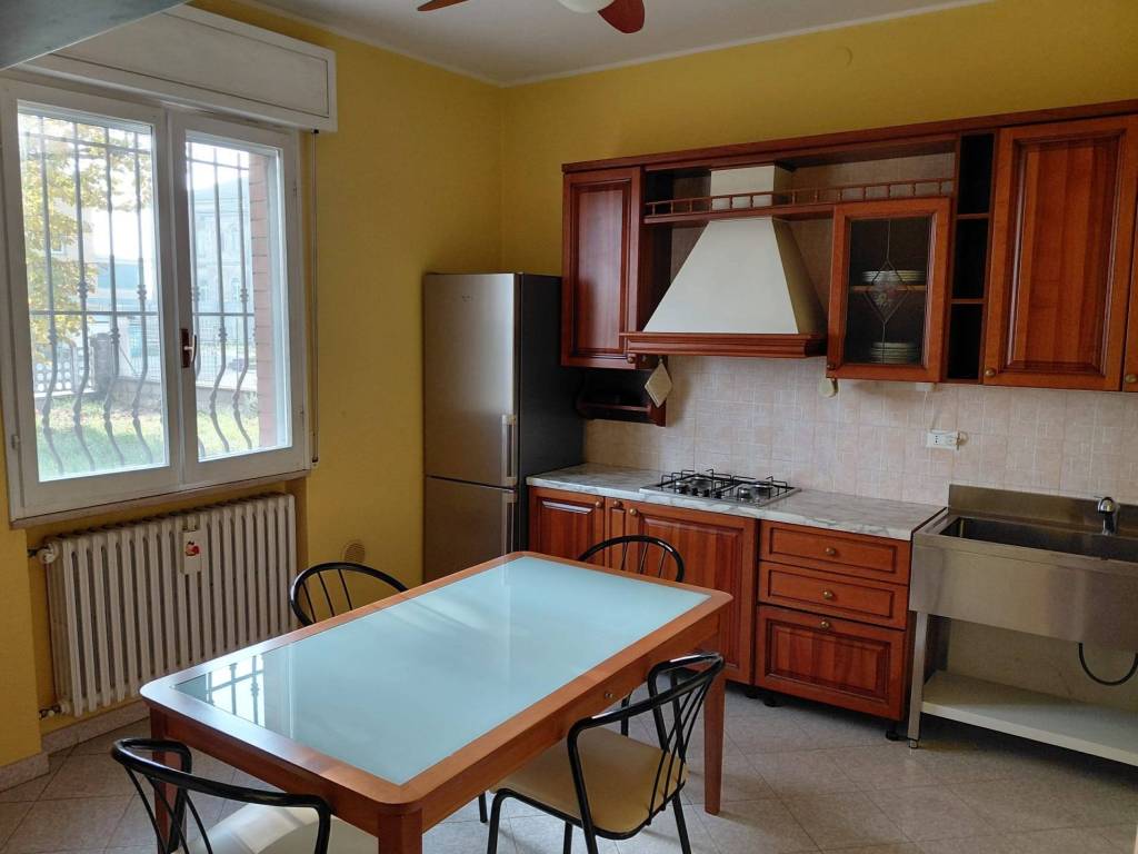 casa indipendente in vendita a Cadelbosco di Sopra