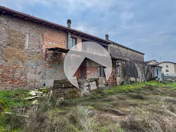 casa indipendente in vendita a Cadelbosco di Sopra