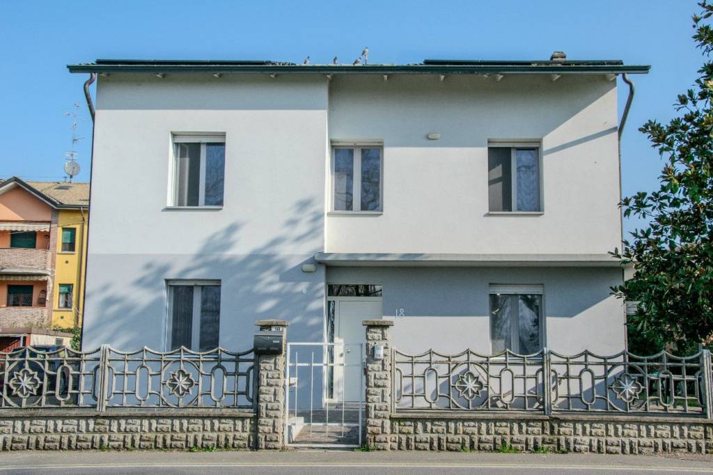 casa indipendente in vendita a Cadelbosco di Sopra