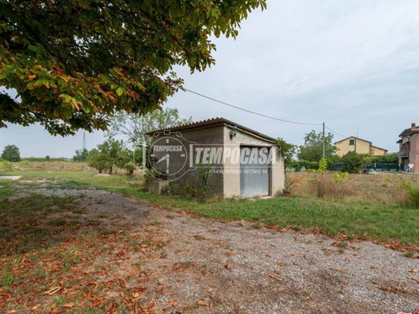 casa indipendente in vendita a Cadelbosco di Sopra