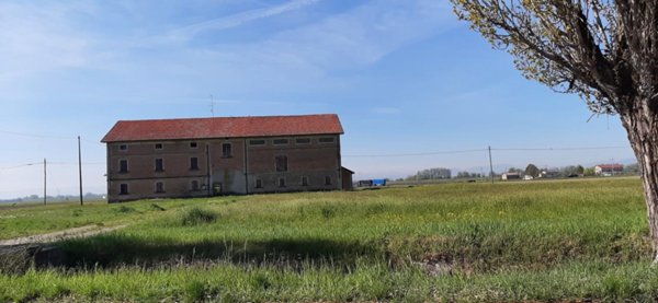 casa indipendente in vendita a Cadelbosco di Sopra