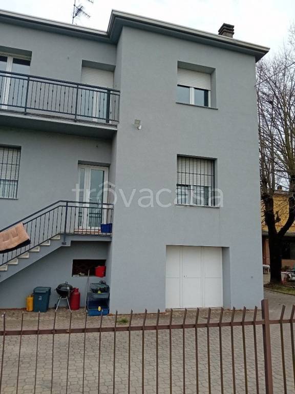 casa indipendente in vendita a Cadelbosco di Sopra in zona Cadelbosco di Sotto