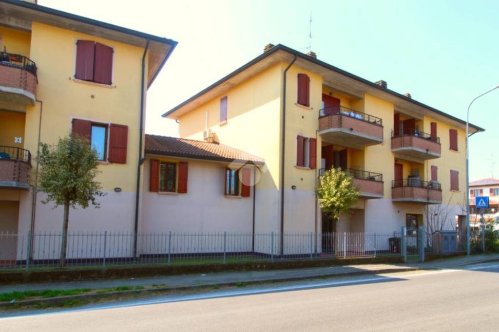 appartamento in vendita a Cadelbosco di Sopra in zona Cadelbosco di Sotto