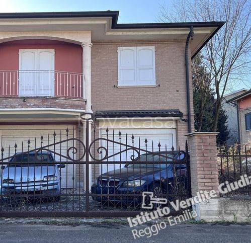 casa indipendente in vendita a Cadelbosco di Sopra