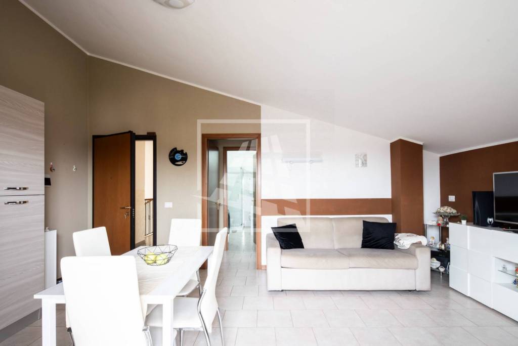 appartamento in vendita a Cadelbosco di Sopra in zona Cadelbosco di Sotto