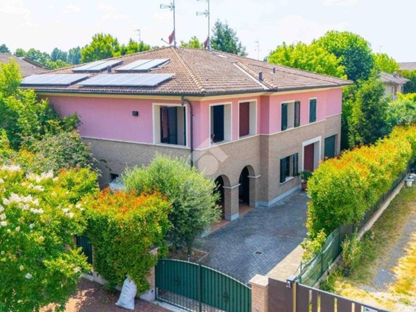 casa indipendente in vendita a Cadelbosco di Sopra