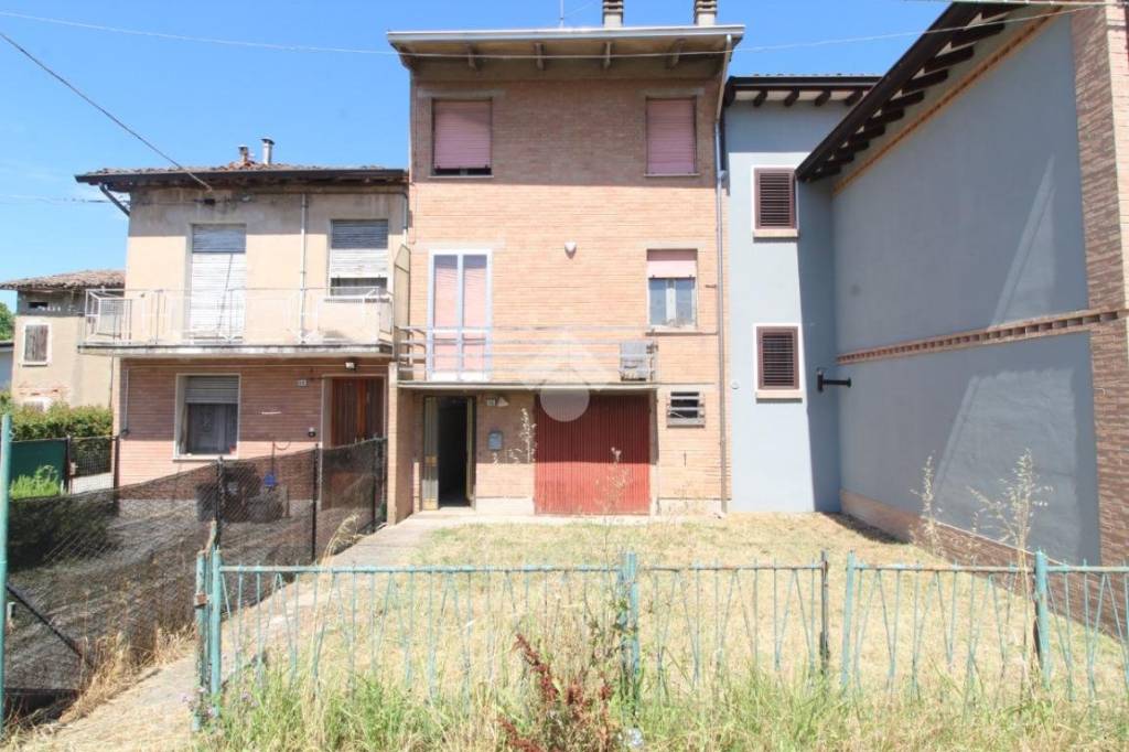 appartamento in vendita a Cadelbosco di Sopra in zona Cadelbosco di Sotto