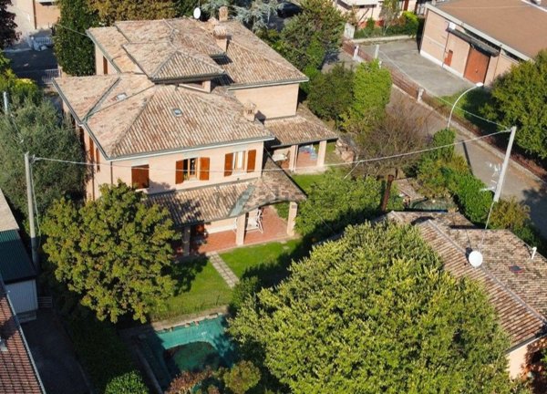 casa indipendente in vendita a Cadelbosco di Sopra in zona Zurco